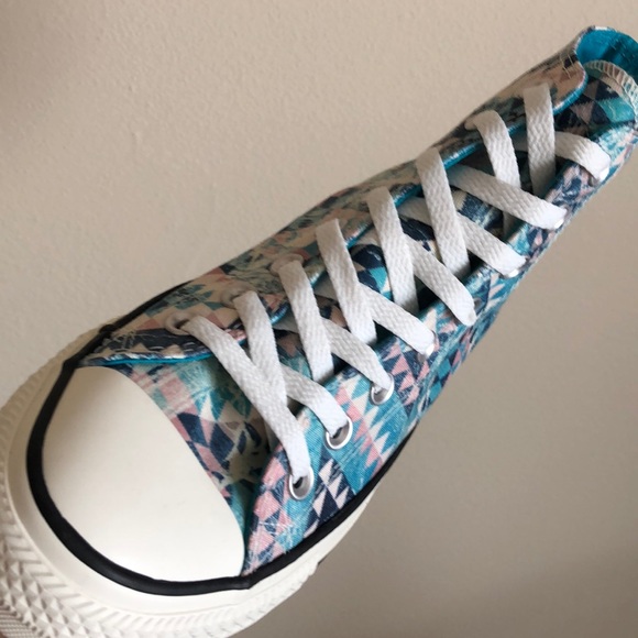 CONVERSE CHUCK TAYLOR ALL STAR HIGH TOP SNEAKERS - Picture 4 of 7